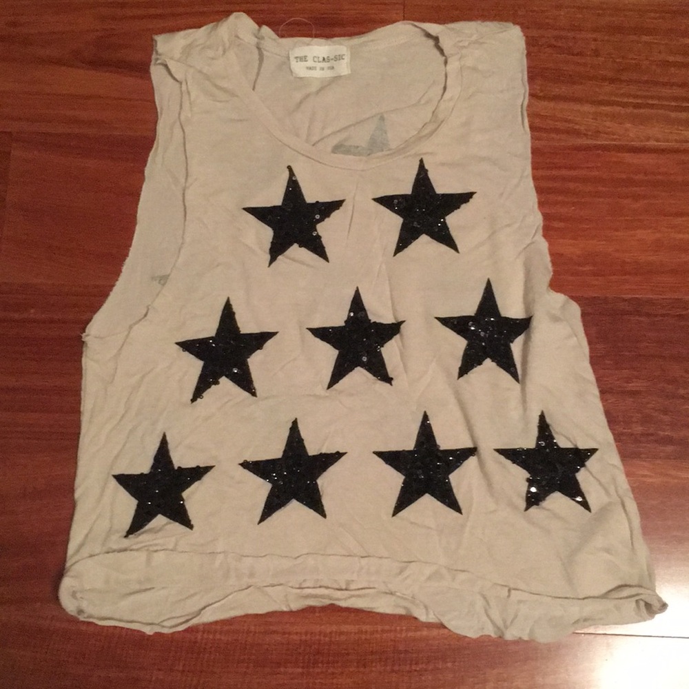 Cropped muscle tank